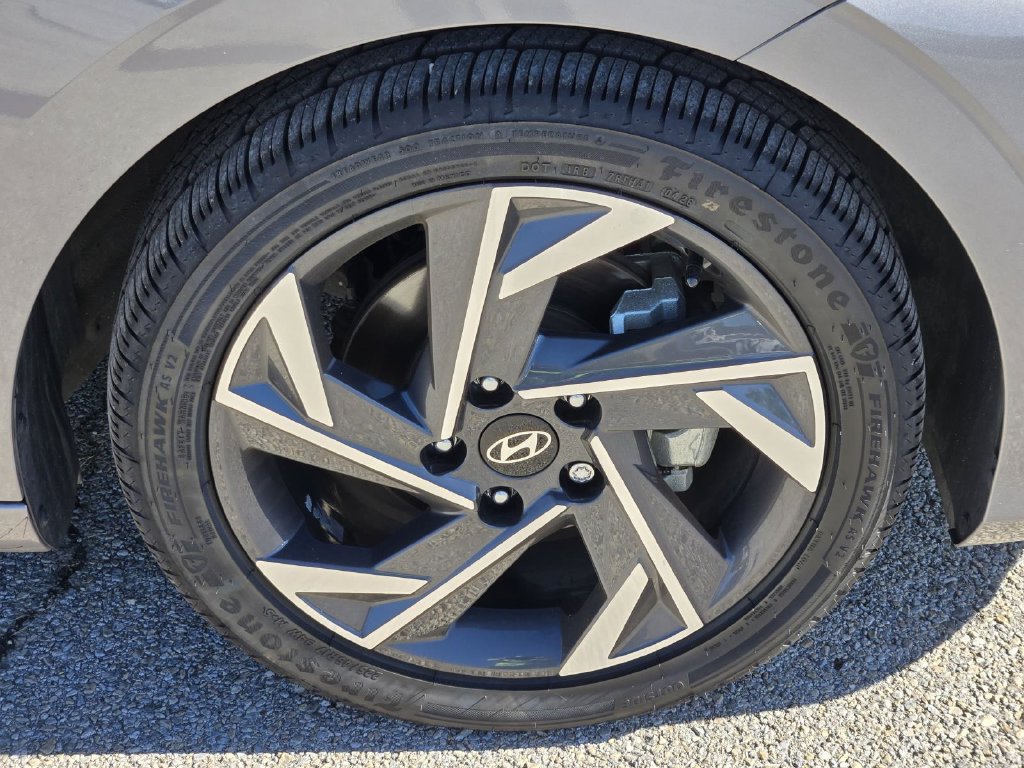 Used 2024 Hyundai Elantra SEL w/ Convenience Package FWD image 6