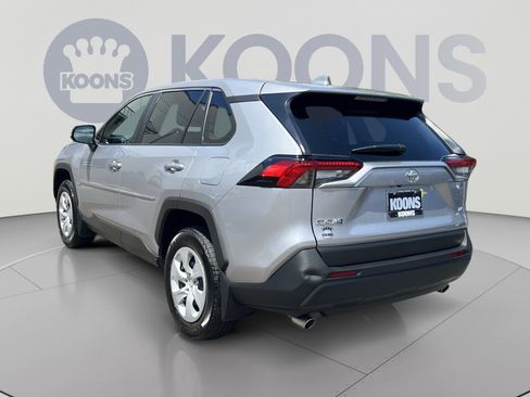 Used 2024 Toyota RAV4 LE FWD image 4