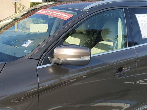 Used 2015 Volvo XC60 T5 w/ Proximity Package image 12