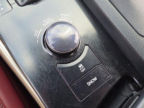 Used 2014 Lexus IS 350 RWD image 9