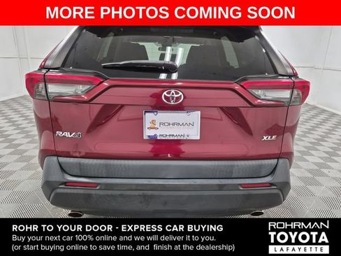 Used 2019 Toyota RAV4 XLE w/ Convenience Package FWD image 5