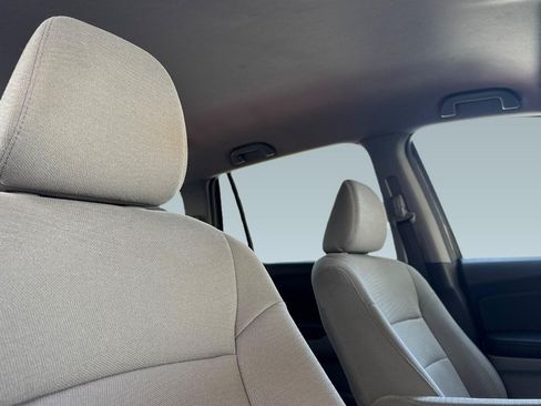 Used 2017 Honda Pilot EX image 25
