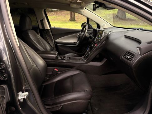 Used 2014 Chevrolet Volt Premium w/ Premium Trim Package image 30