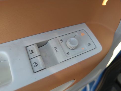 New 2025 Volkswagen ID. Buzz 1st Edition image 25