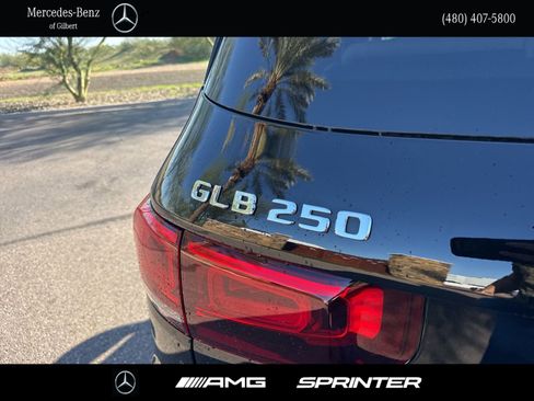 Certified 2022 Mercedes-Benz GLB 250 image 5