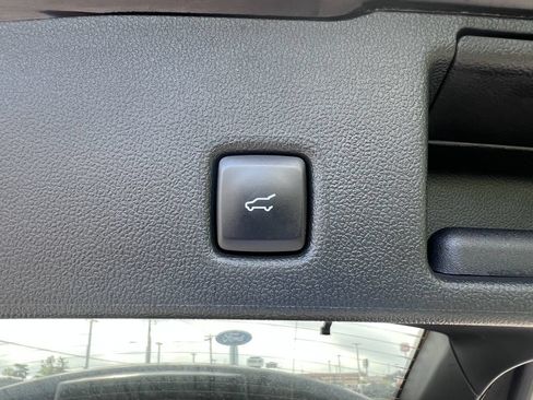 Used 2022 Ford Escape Titanium AWD/4WD image 16