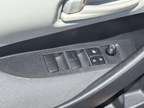 Used 2025 Toyota Corolla LE FWD image 13