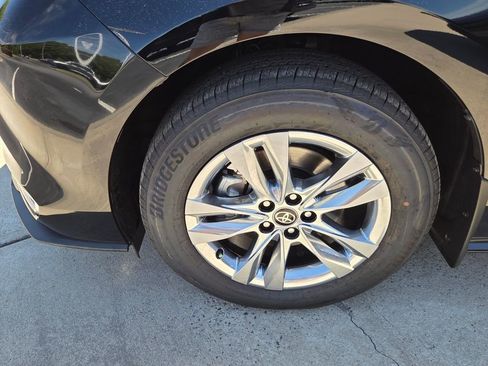 New 2026 Toyota Sienna Limited FWD image 4