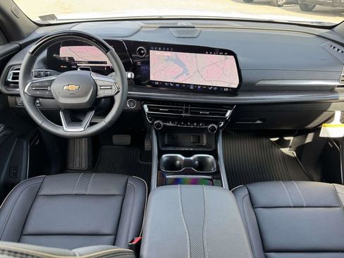 New 2026 Chevrolet Traverse High Country AWD/4WD image 3
