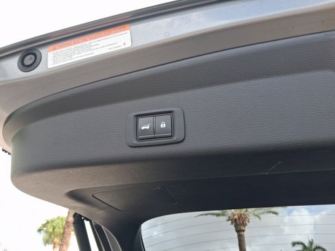 Used 2024 Mitsubishi Outlander SE FWD image 6