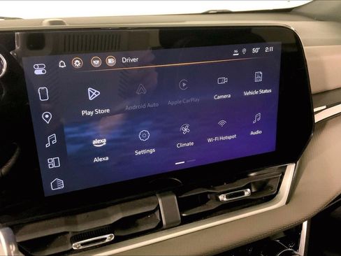 Used 2025 Chevrolet Equinox LT w/ Convenience Package II image 6