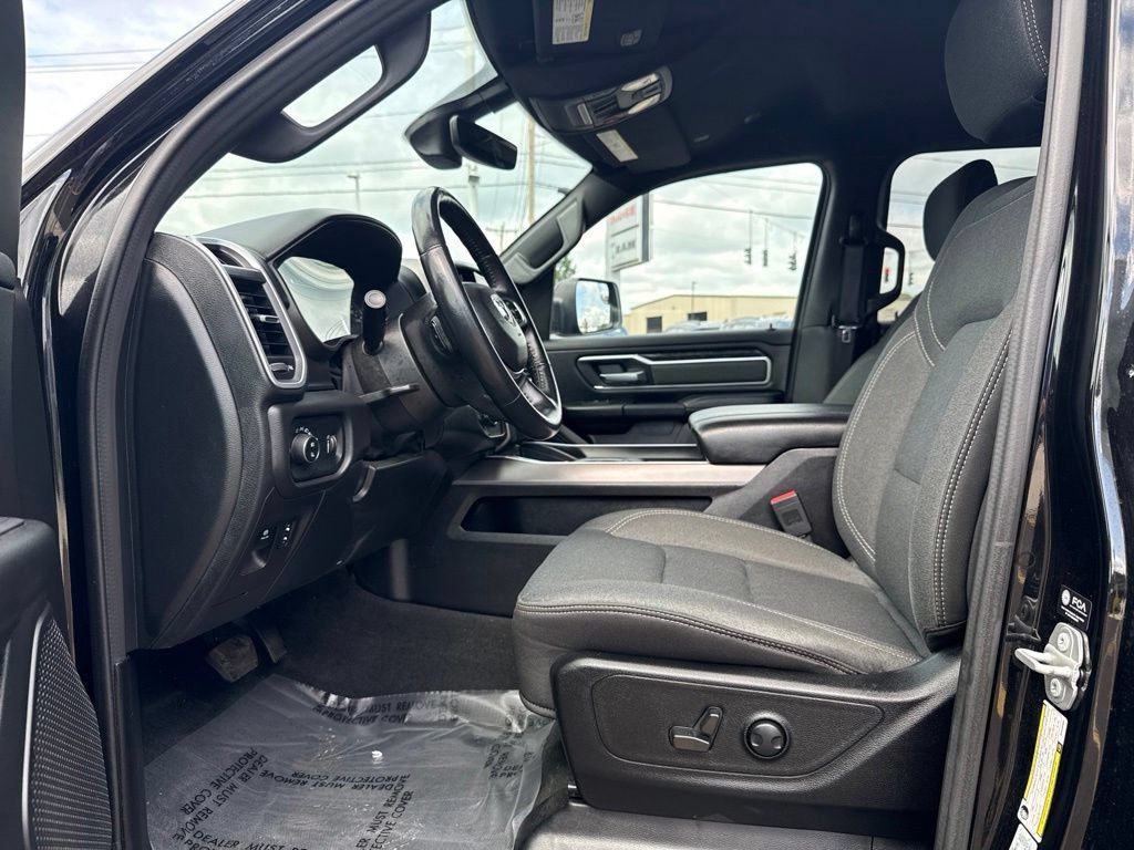 Used 2022 RAM 1500 Big Horn AWD/4WD image 22