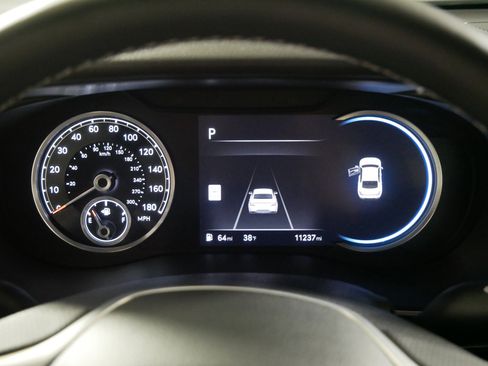 Used 2025 Genesis G70 2.5T w/ Sport Prestige Package image 21