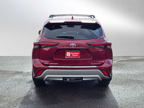 New 2026 Toyota Highlander Platinum image 5