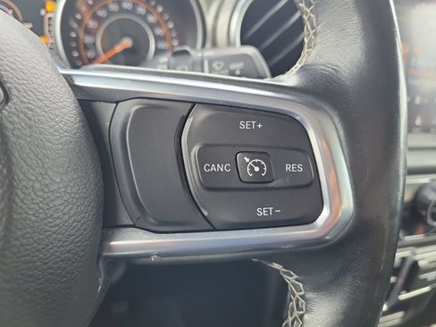 Used 2020 Jeep Wrangler Unlimited Sahara w/ Uconnect 4C Nav & Sound Group AWD/4WD image 30