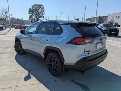 New 2025 Toyota RAV4 LE image 5