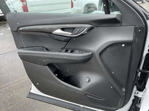 Used 2023 Buick Envision Essence w/ Sport Touring Package image 29