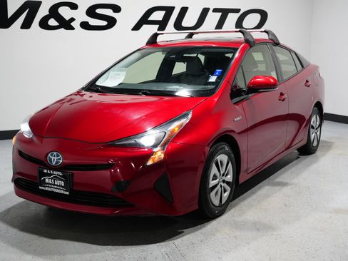 Used 2017 Toyota Prius Four image 3