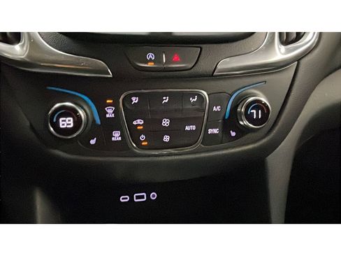 Used 2022 Chevrolet Equinox LT FWD image 13