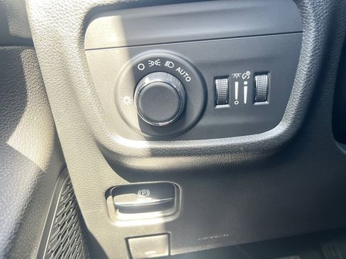 New 2026 Jeep Grand Cherokee Laredo RWD image 12