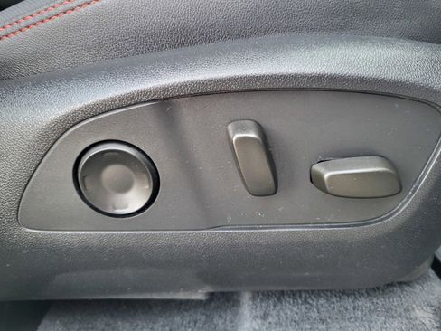 Used 2024 Chevrolet Traverse RS image 26