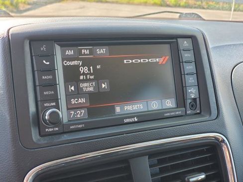Used 2019 Dodge Grand Caravan SE w/ UConnect Hands-Free Group FWD image 13