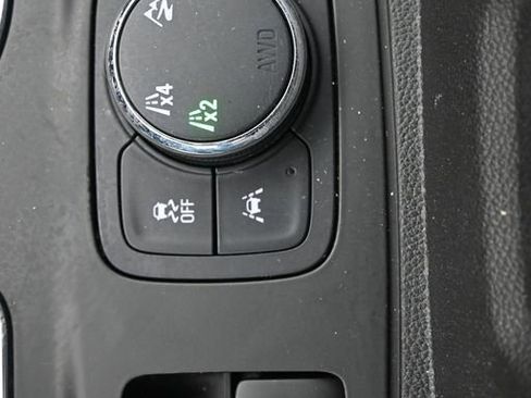 Used 2021 Chevrolet Traverse LS AWD/4WD image 14