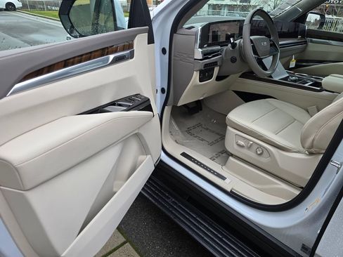 New 2026 Cadillac Escalade Platinum Sport image 22