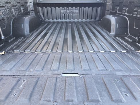 Used 2025 GMC Sierra 1500 AT4 image 24