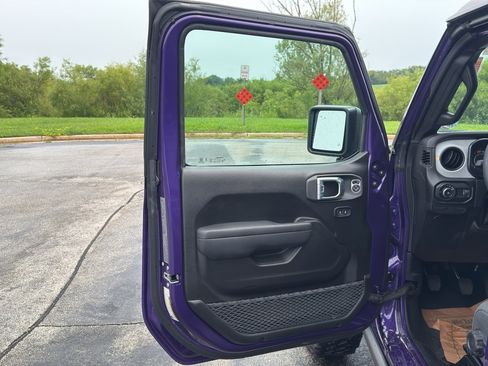 Used 2026 Jeep Wrangler Sport AWD/4WD image 10