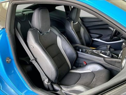 Used 2022 Chevrolet Camaro LT w/ RS Package image 19