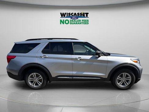 Used 2022 Ford Explorer XLT w/ Equipment Group 202A AWD/4WD image 5