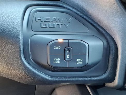 Used 2025 RAM 2500 Laramie AWD/4WD image 6