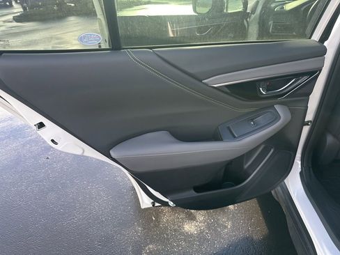 Used 2025 Subaru Outback Onyx Edition image 21