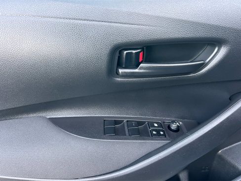 Certified 2025 Toyota Corolla LE image 13