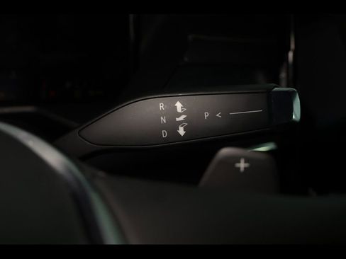 Used 2025 GMC Acadia Elevation image 29