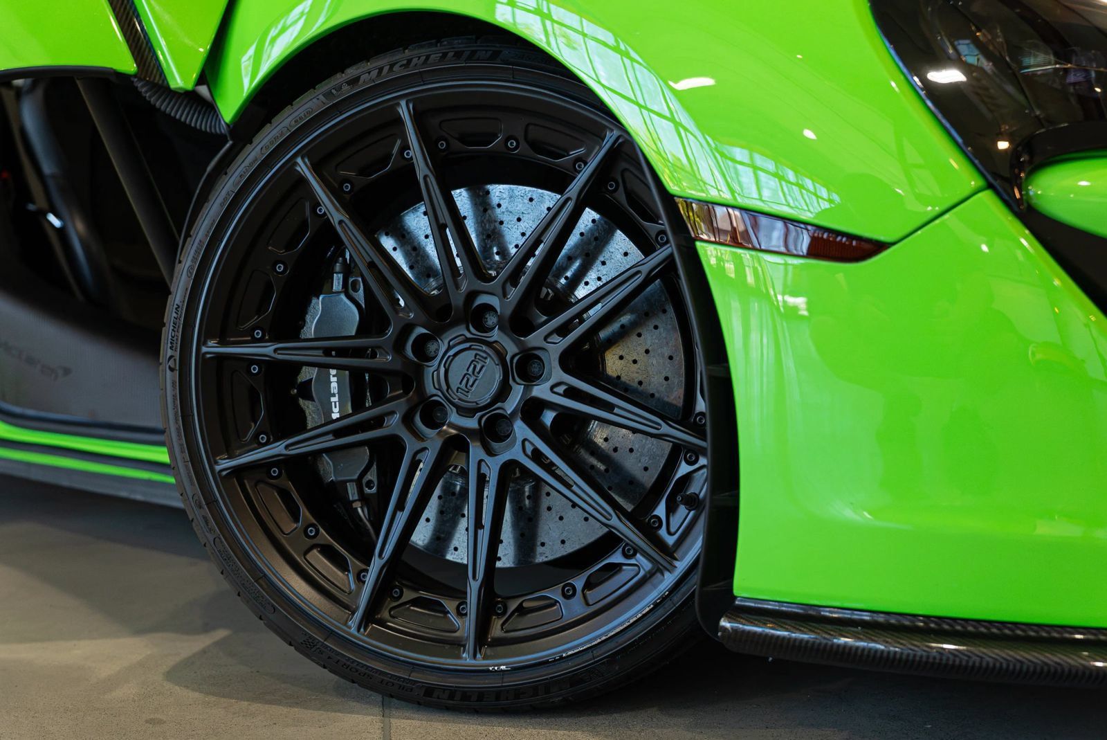 Used 2016 McLaren 570S Coupe RWD image 7
