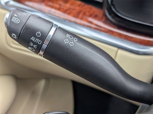 Used 2017 Cadillac XT5 Luxury w/ Driver Awareness Package image 16