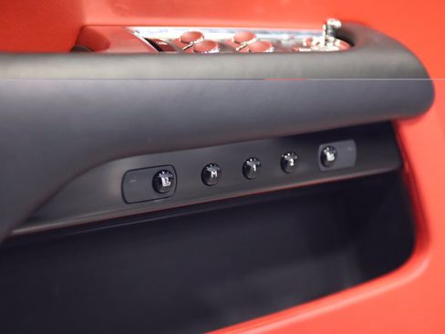Used 2018 Rolls-Royce Wraith RWD image 13