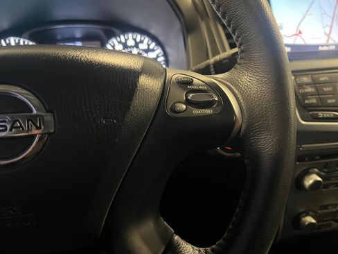Used 2017 Nissan Pathfinder SL w/ SL Premium Package image 14
