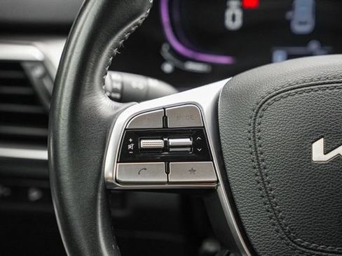 Used 2024 Kia Telluride S FWD image 32
