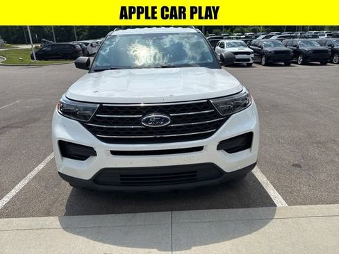 Used 2021 Ford Explorer XLT AWD/4WD image 2