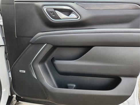 Used 2022 Chevrolet Tahoe LT w/ Luxury Package image 17
