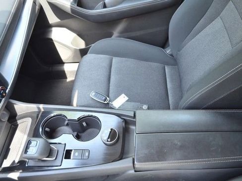 Used 2024 Nissan Rogue SV AWD/4WD image 25