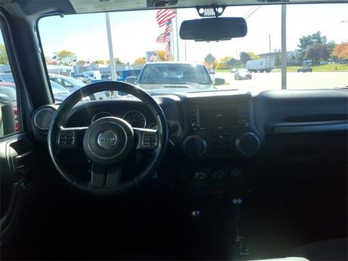 Used 2018 Jeep Wrangler Unlimited Sport S image 13