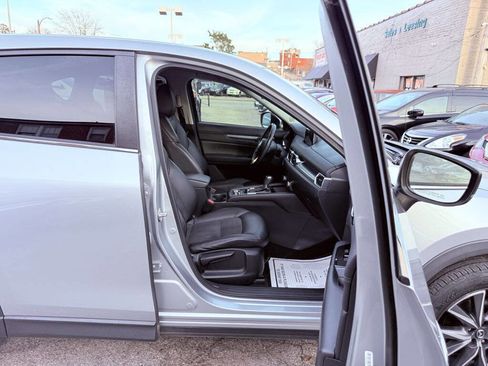 Used 2018 MAZDA CX-5 Touring image 17