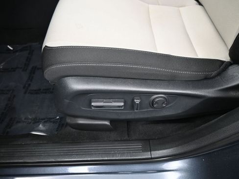 Used 2024 Honda CR-V EX image 16