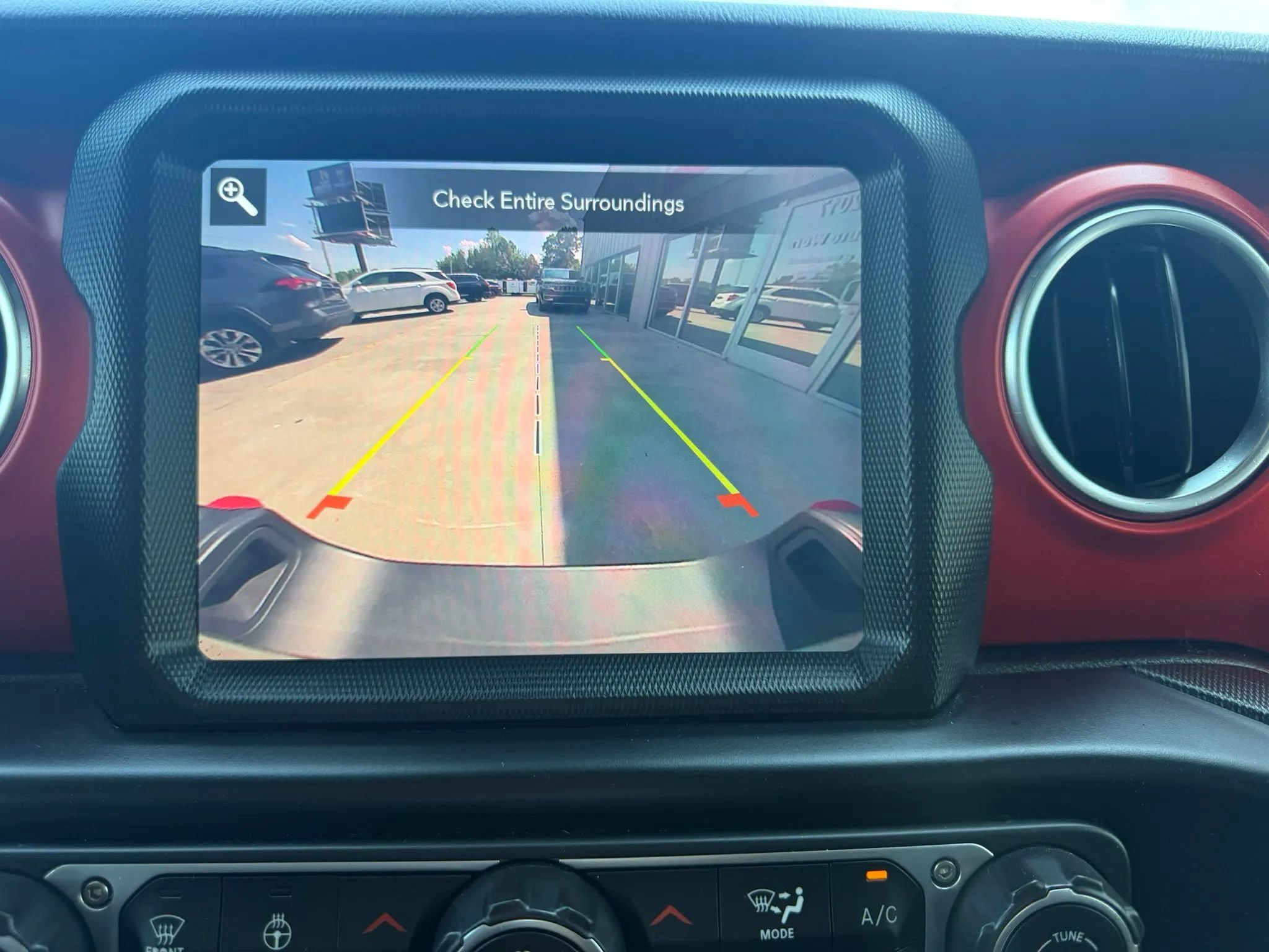 Used 2020 Jeep Gladiator Rubicon AWD/4WD image 8