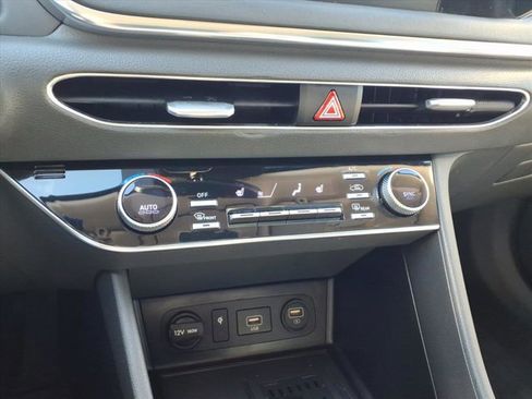 Used 2021 Hyundai Sonata SEL w/ Convenience Package image 18