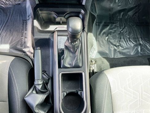 Used 2022 Toyota Tacoma TRD Sport w/ Technology Package image 17